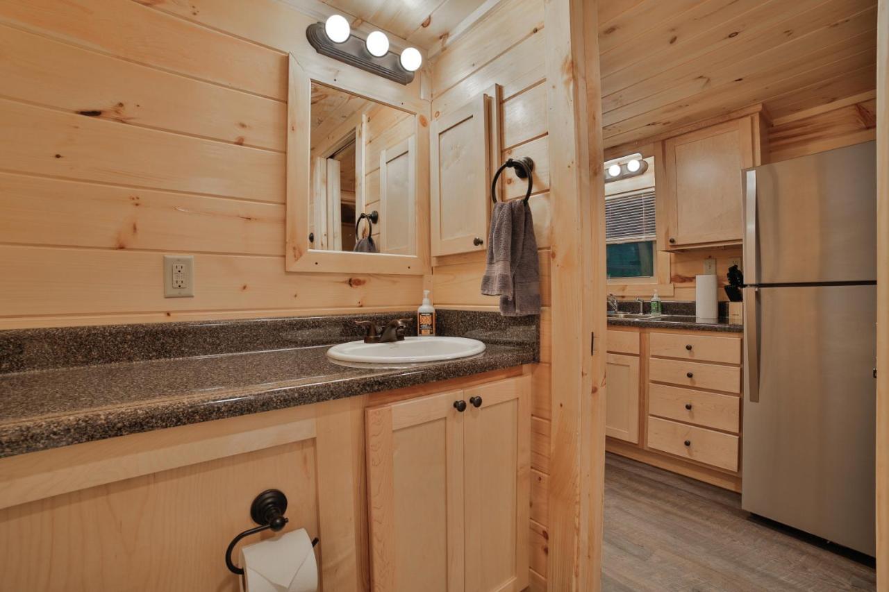 Ernie Cabin Wauhatchie Woodlands Tiny Cabin 查塔努加 外观 照片